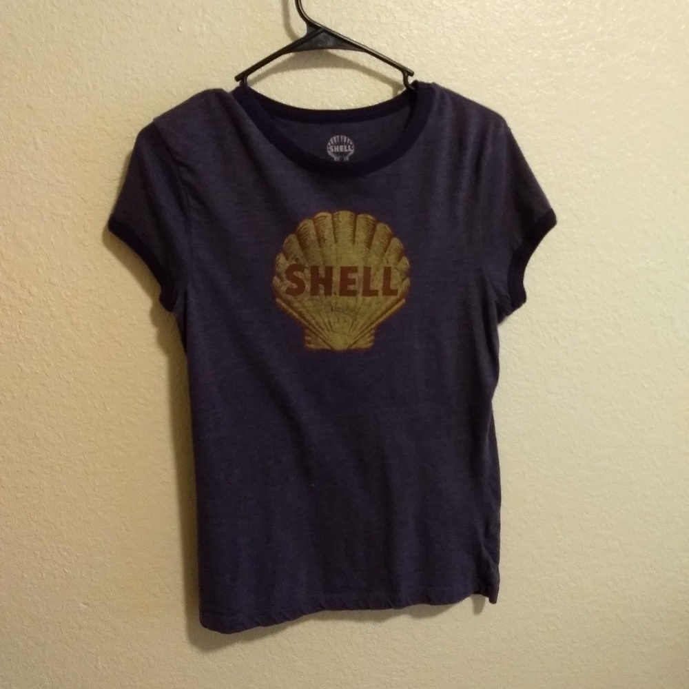 Super cute vintage style shell top